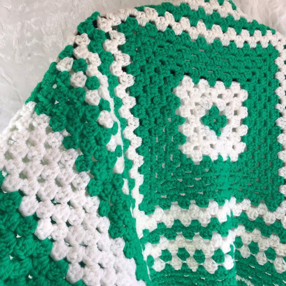 Vintage Handmade Granny Square crochet shawl shrug Retro Boho - Picture 8 of 12